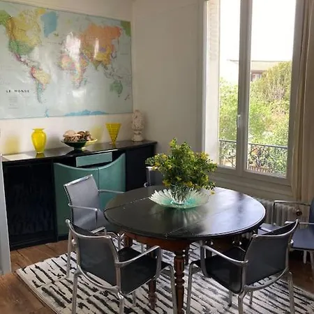 Maison Terrasse Et Jardin A Proximite De Paris *