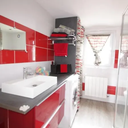 Holiday home Maison Terrasse Et Jardin A Proximite De Paris L'Hay-les-Roses